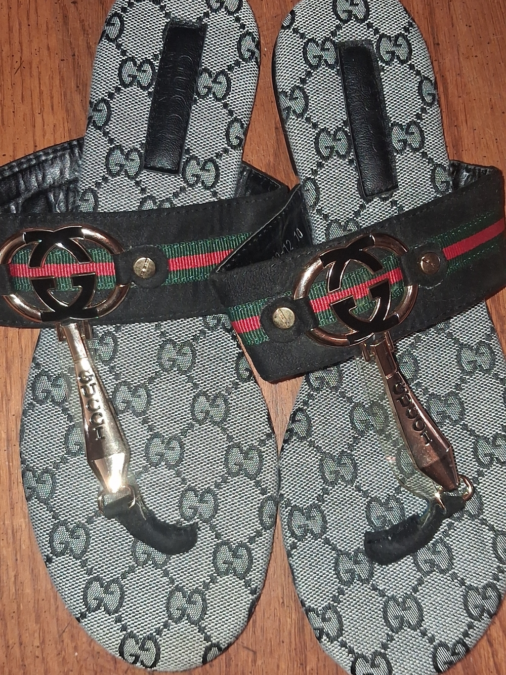 Gucci Black Sandals with Green-Red Stripe and Gold Hardware
